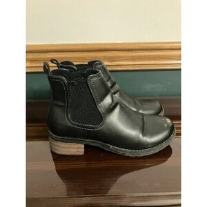 Women's Eastland Size 8 Jasmine Chelsea Boot 2149-02 Black